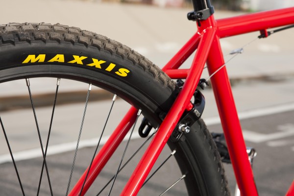 maxxis holy roller 26 inch